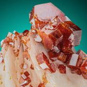 Vanadinite  on Baryte