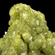 Andradite / (var - Demantoid)