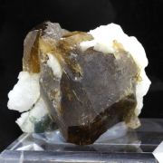 Mesitite, Orthoclase, Apatite. 370.0 ct.