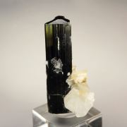 TOURMALINE var. ELBAITE, MUSCOVITE