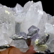 Arsenopyrite, fluorite, chalcopyrite, quartz