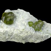 Andradite / (var - Demantoid)