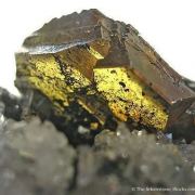 Sphalerite (Twinned) on Quartz