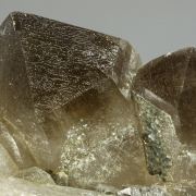 Quartz ( var. Smoky )