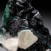 Clinoatacamite with Calcite