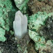 Quartz with Malachite