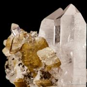 Siderite on Quartz, with Cubanite & Pyrrhotite