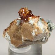 gem GARNET var. HESSONITE, CLINOCHLORE