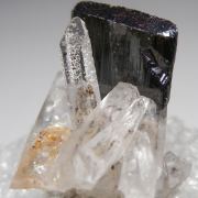 Hubnerite with Quartz