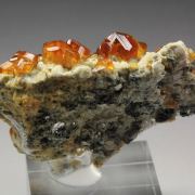 gem GARNET var. SPESSARTINE, MUSCOVITE