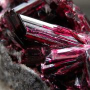 Erythrite