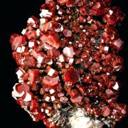 Vanadinite on Baryte