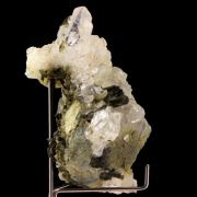 Quartz + Epidote. 720.0 ct.