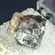 Rhodonite in Galena