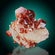 Vanadinite  on Baryte