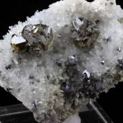 Sphalerite + Quartz.