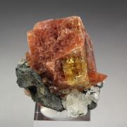 CHABAZITE, HEULANDITE