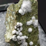 Hydromagnesite, Artinite