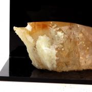 Calcite. 838.0 ct.