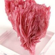 Rhodonite, Calcite