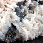 Dolomite, Chalcopyrite, Quartz.