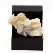 Calcite on Quartz.