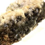 Albite + Epidote + Hématite.