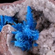 Pentagonite on Stilbite