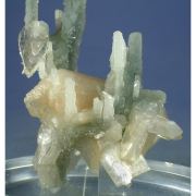 Stilbite, Chalcedony