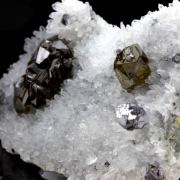 Sphalerite + Quartz.