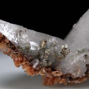 Inesite, Hubeite on Quartz