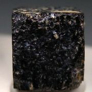 Lueshite