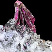 Erythrite, quartz