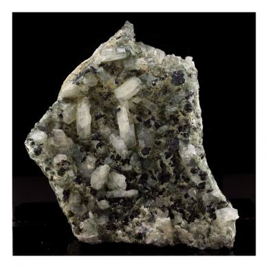 Albite + Epidote. 1465.0 ct.