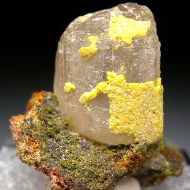 Mimetite on Cerussite