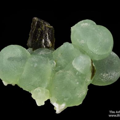 Prehnite on Epidote with Laumontite