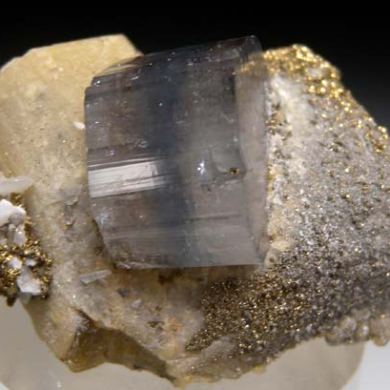 Apatite on Siderite