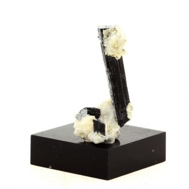 Schorl Tourmaline. 24.0 ct