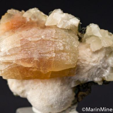 Heulandite with Mordenite, Calcite