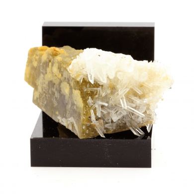 Siderite, Quartz.