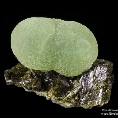 Prehnite on Epidote