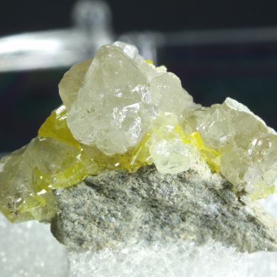 Cerussite with Wulfenite