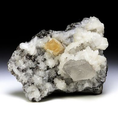 Powellite with Stilbite, Calcite