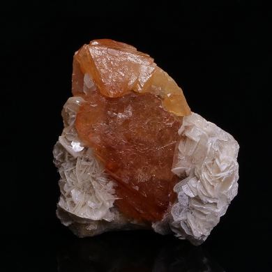 SCHEELITE on MUSCOVITE - Mt. Xuebaoding, China