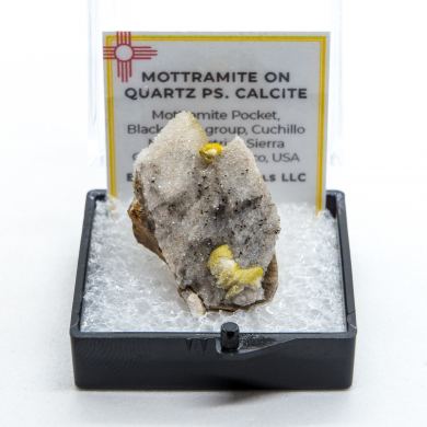 Mottramite on Quartz ps. Calcite