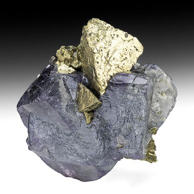 Chalcopyrite with Fluorite, Jamesonite inclusions