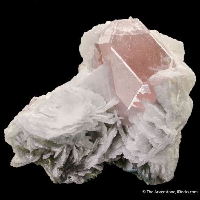 Beryl var. Morganite in Cleavelandite