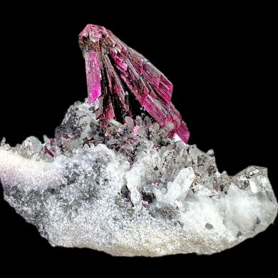 Erythrite, quartz