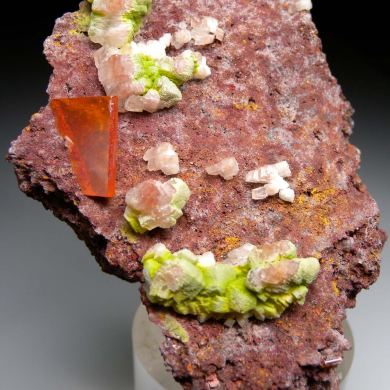 Wulfenite with Calcite, Mottramite