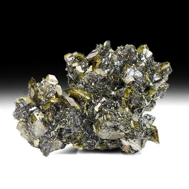 Titanite with Rutile after Ilmenite